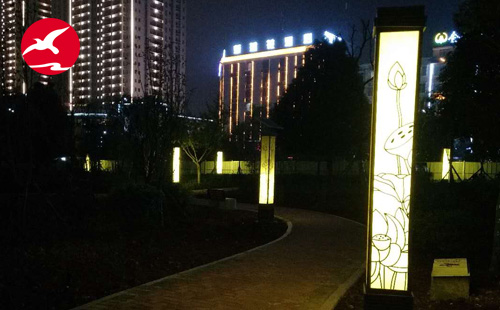 正翔照明—太陽能路燈廠家完成文山州椒蓮廣場景觀燈 (2)