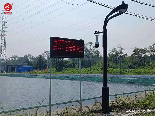 江蘇泰州海陵區紅旗大道智慧路燈安裝